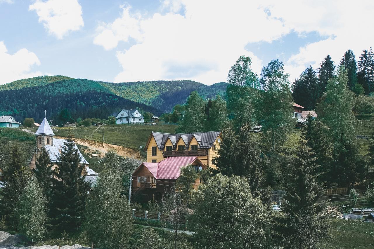 Hotel Skarbivka Worochta Exterior foto