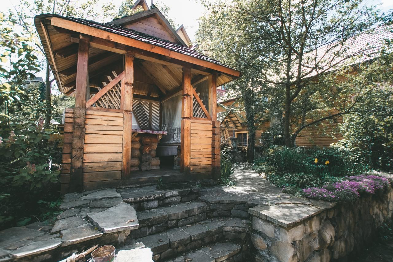 Hotel Skarbivka Worochta Exterior foto